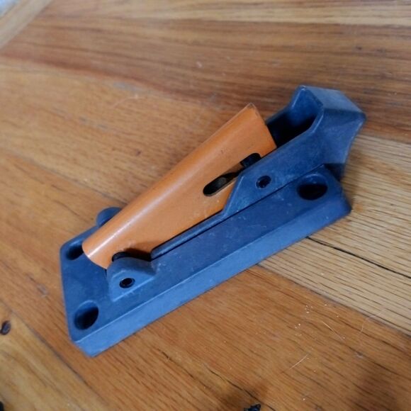 Nordictrack icon 780 CSE PEDAL LEG LATCH NEW #246600  (elliptical) - Picture 3 of 5